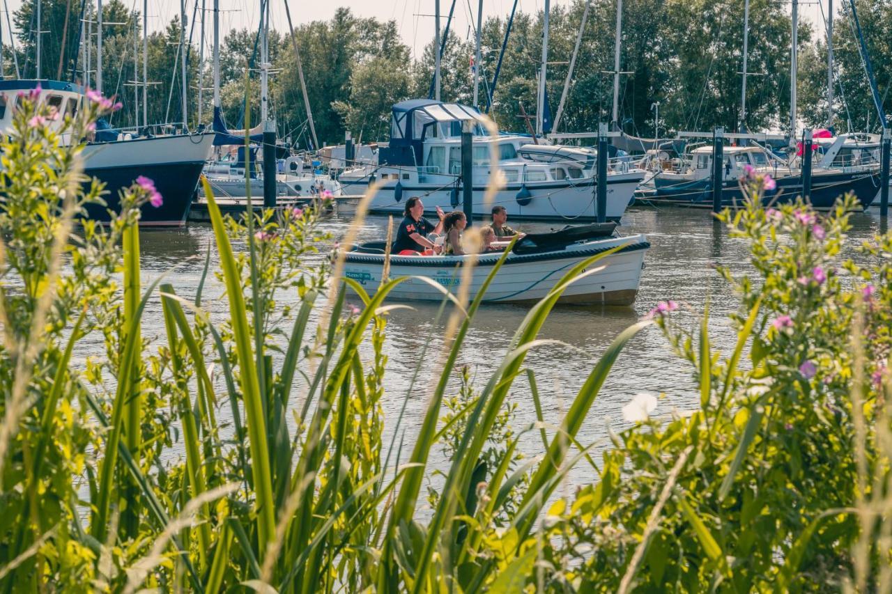 Europarcs De Biesbosch Hotel Willemsdorp Luaran gambar